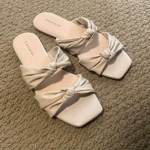 Beautiful sandals TAHARI